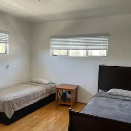 Spacious Two Bedroom In Santa Monica Los Angeles Exterior photo