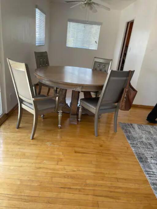 Apartment Spacious Two Bedroom In Santa Monica